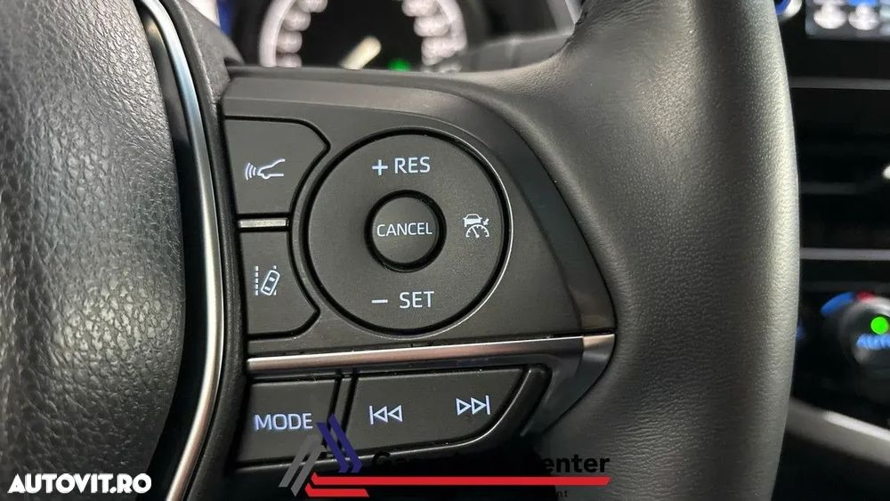 Toyota Camry Executive - 14