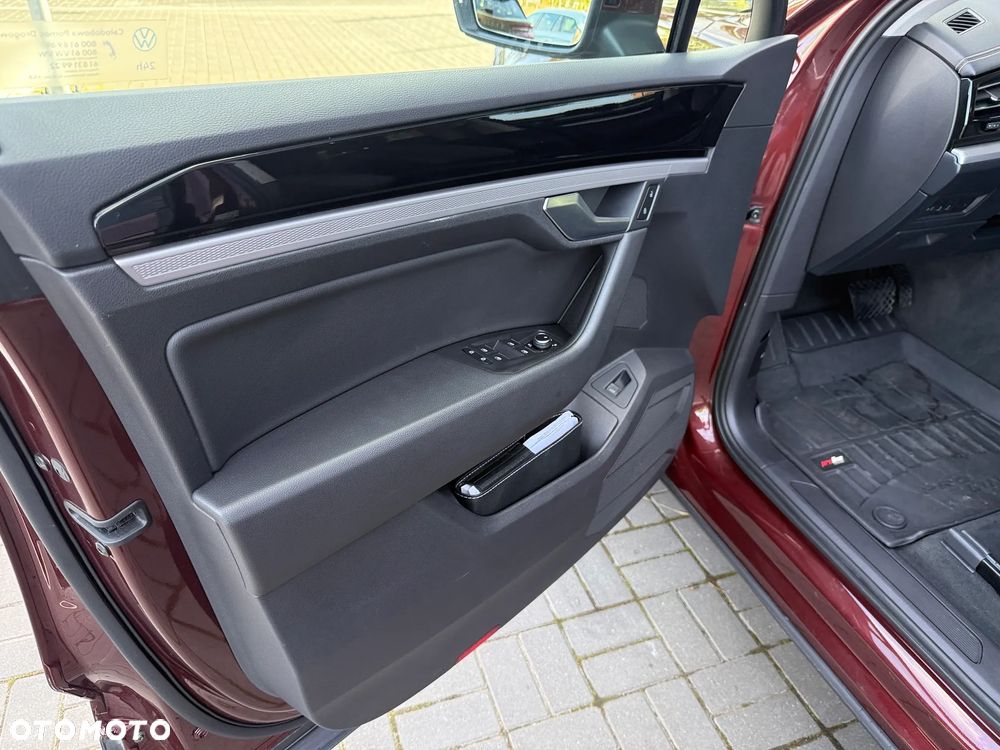 Volkswagen Touareg - 21