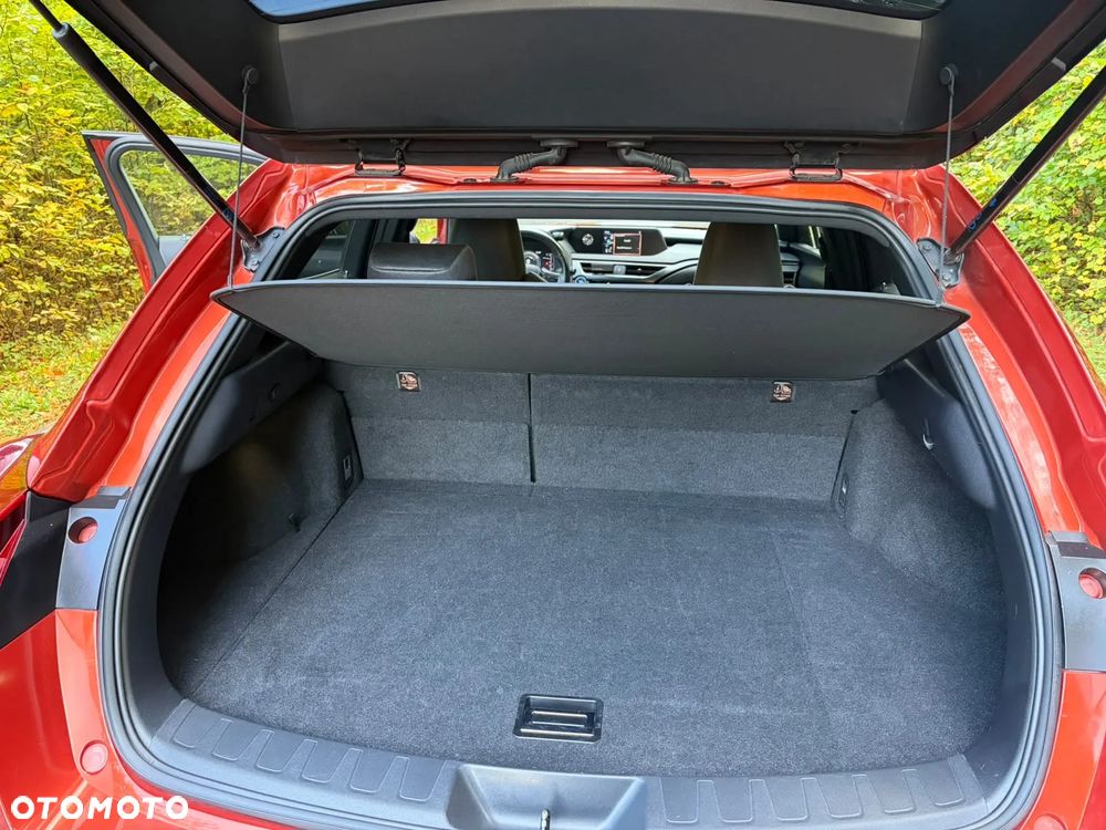 Lexus UX - 9