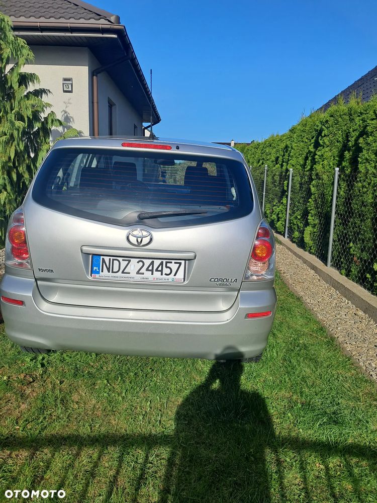 Toyota Corolla Verso 1.8 Premium 7os - 9