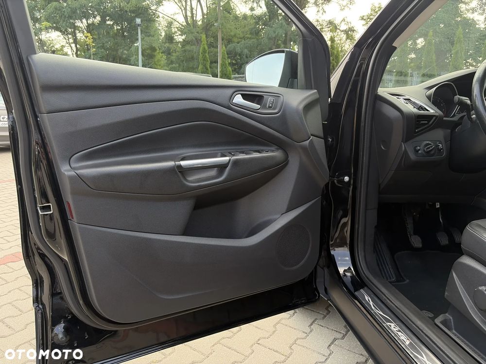Ford Kuga 1.5 EcoBoost FWD Titanium X - 18
