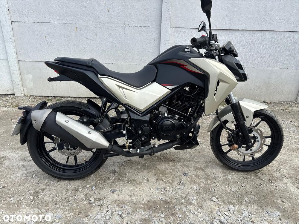 Yamaha MT - 2