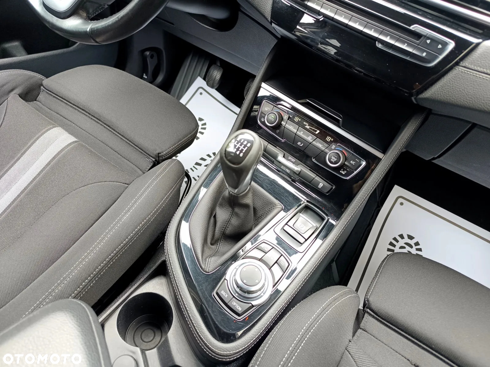 BMW Seria 2 218d Sport Line - 31