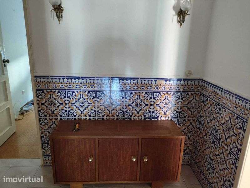Apartamento T2 Venteira (Possibilidade de sala transformada em quarto) - Grande imagem: 3/10