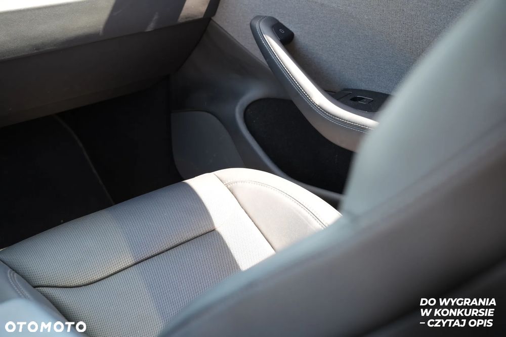 Tesla Model 3 - 16