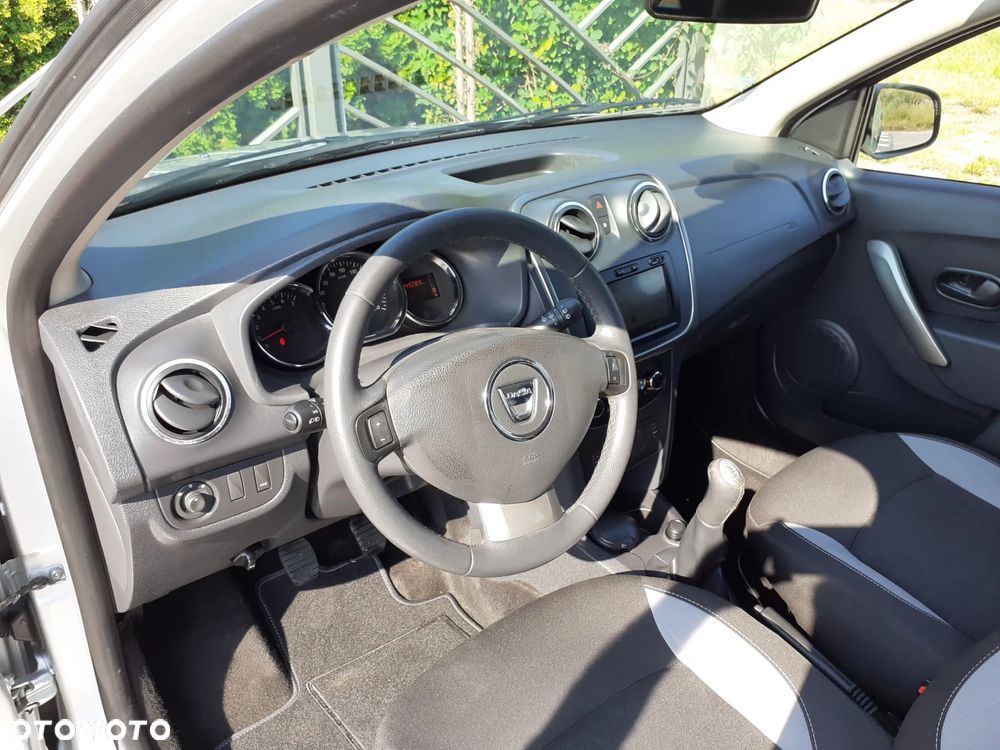 Dacia Sandero 1.5 dCi Laureate - 24
