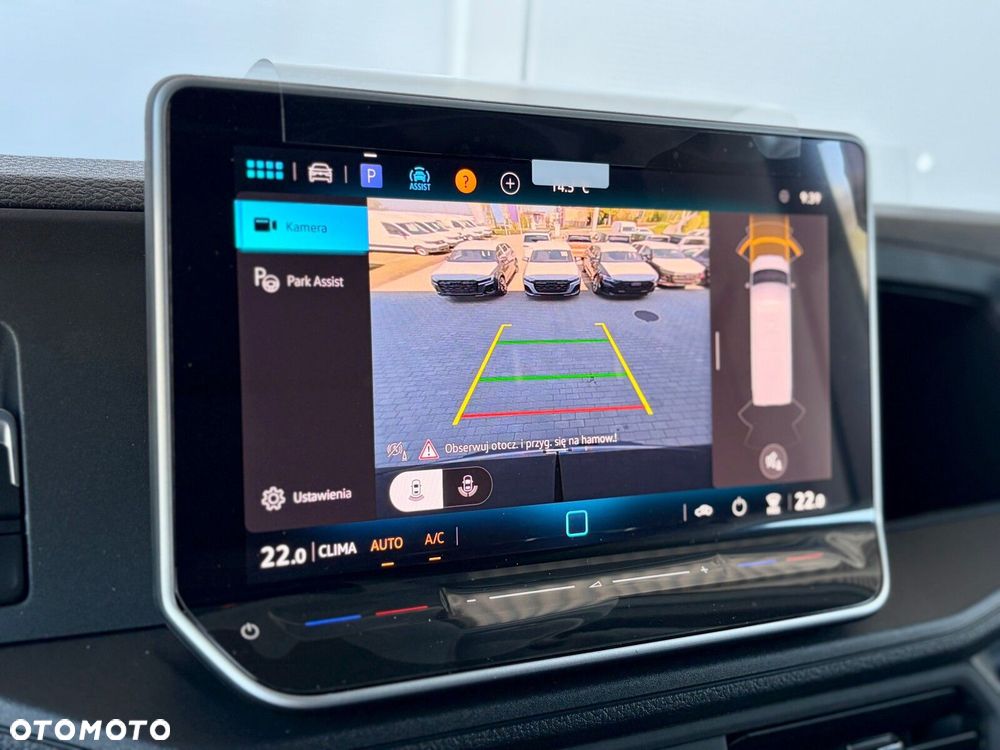 Volkswagen Crafter 35 Furgon z wysokim dachem silnik: 2,0 l EU6 SCR 177 KM / skrzynia biegów: Przedni napęd manualna 6-biegowa rozstaw osi: 4490 mm - 33