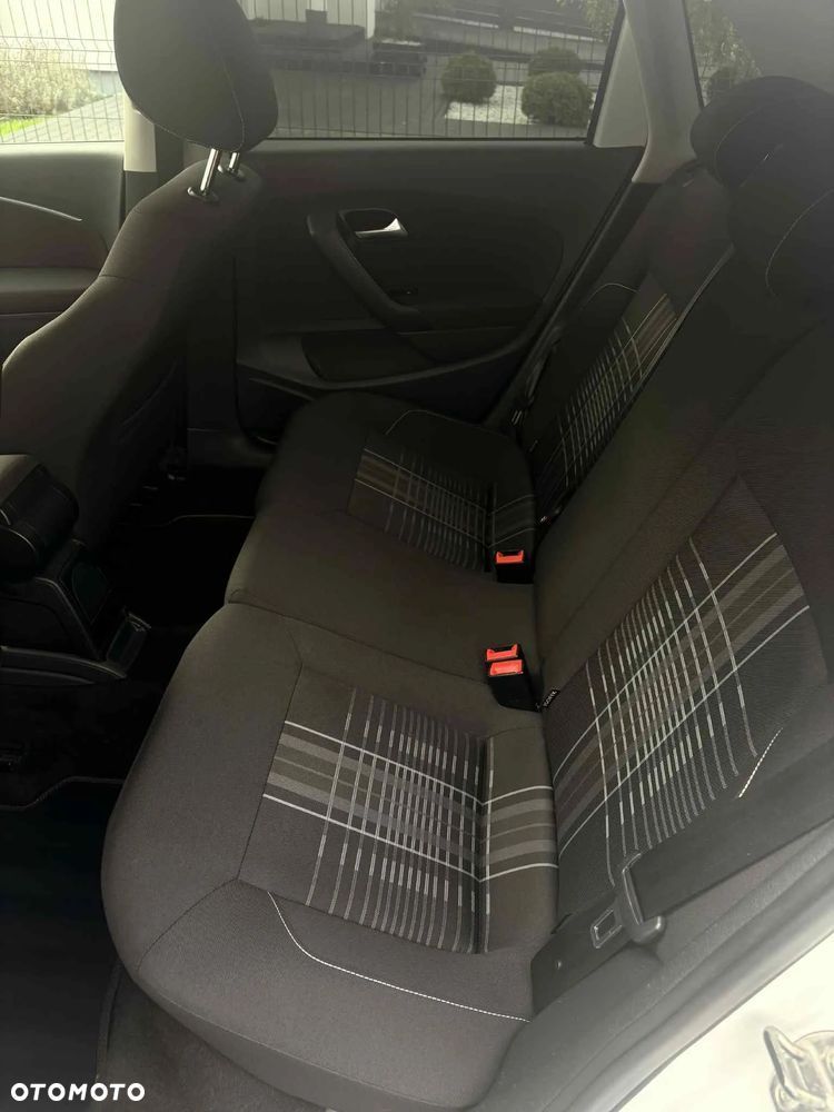 Volkswagen Polo 1.2 TSI BMT Highline Perfectline - 10