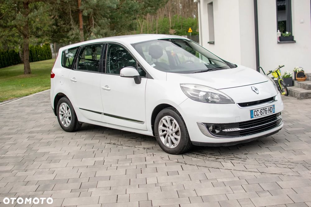 Renault Grand Scenic - 11