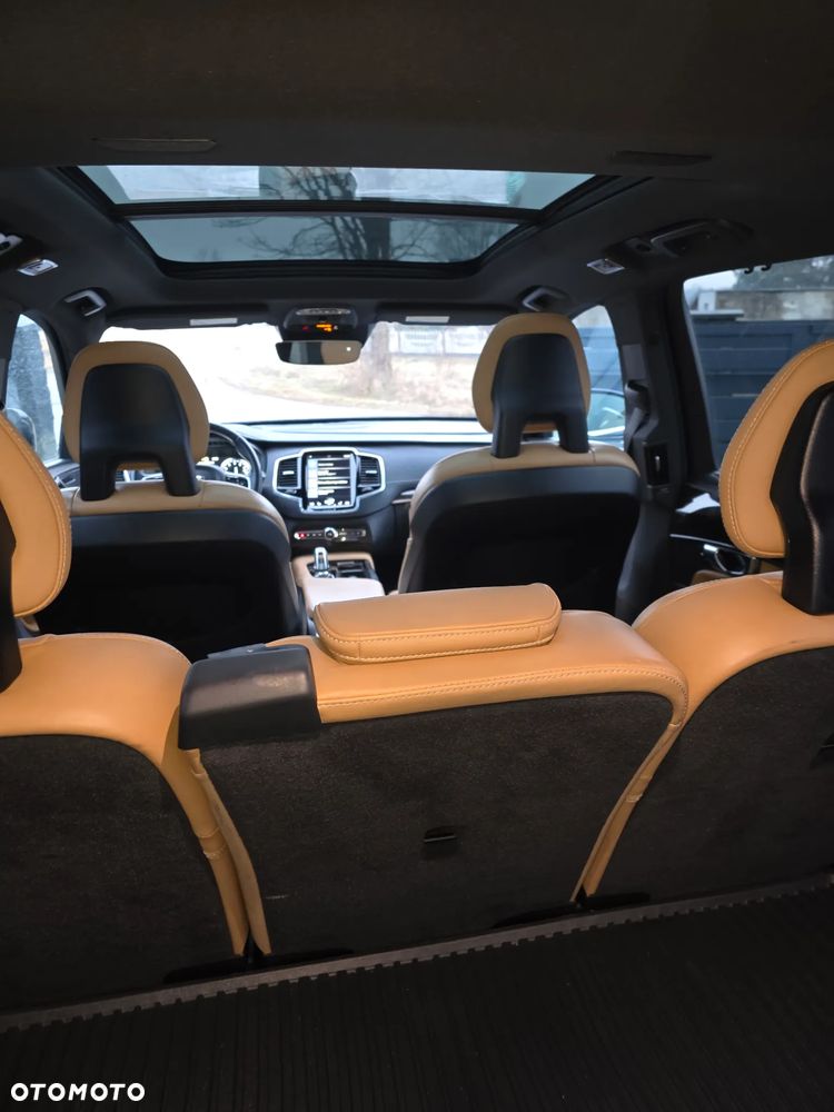 Volvo XC 90 - 37