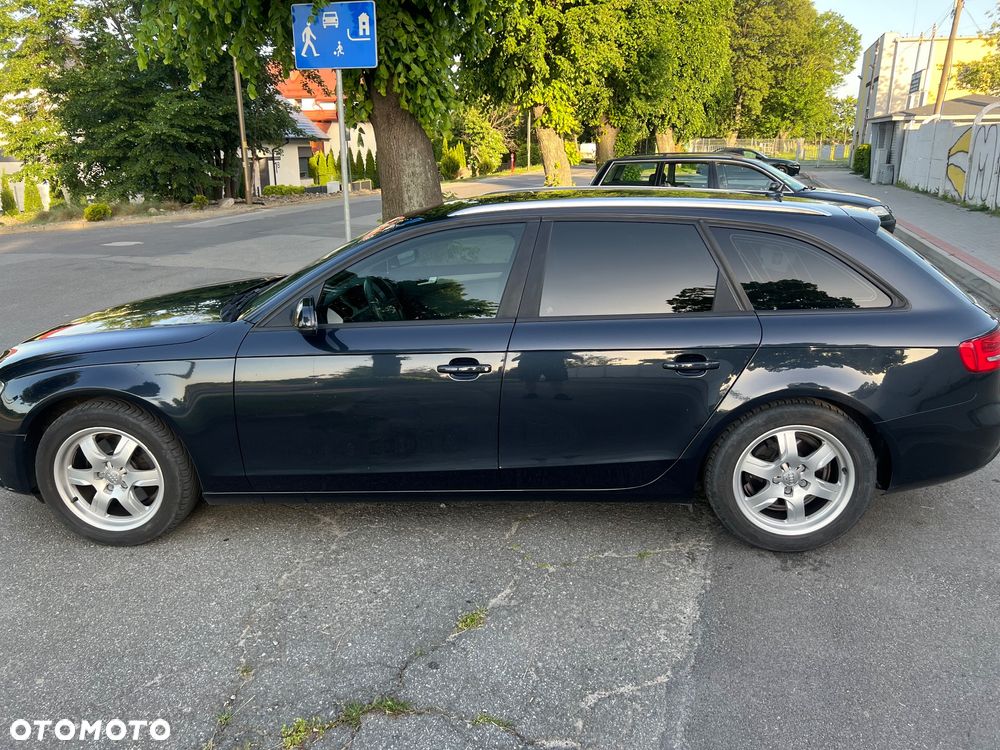 Audi A4 Avant - 4