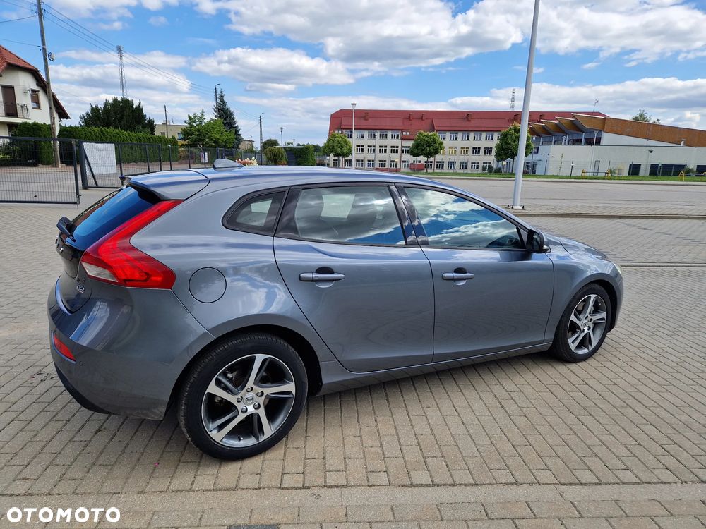 Volvo V40 D2 Geartronic Momentum - 4