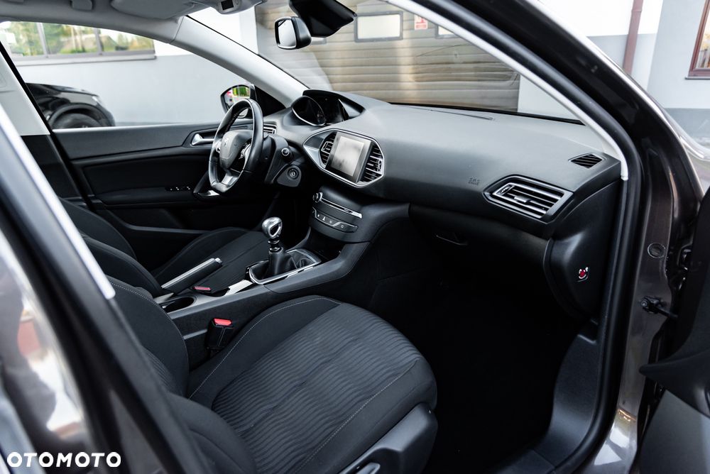 Peugeot 308 - 23