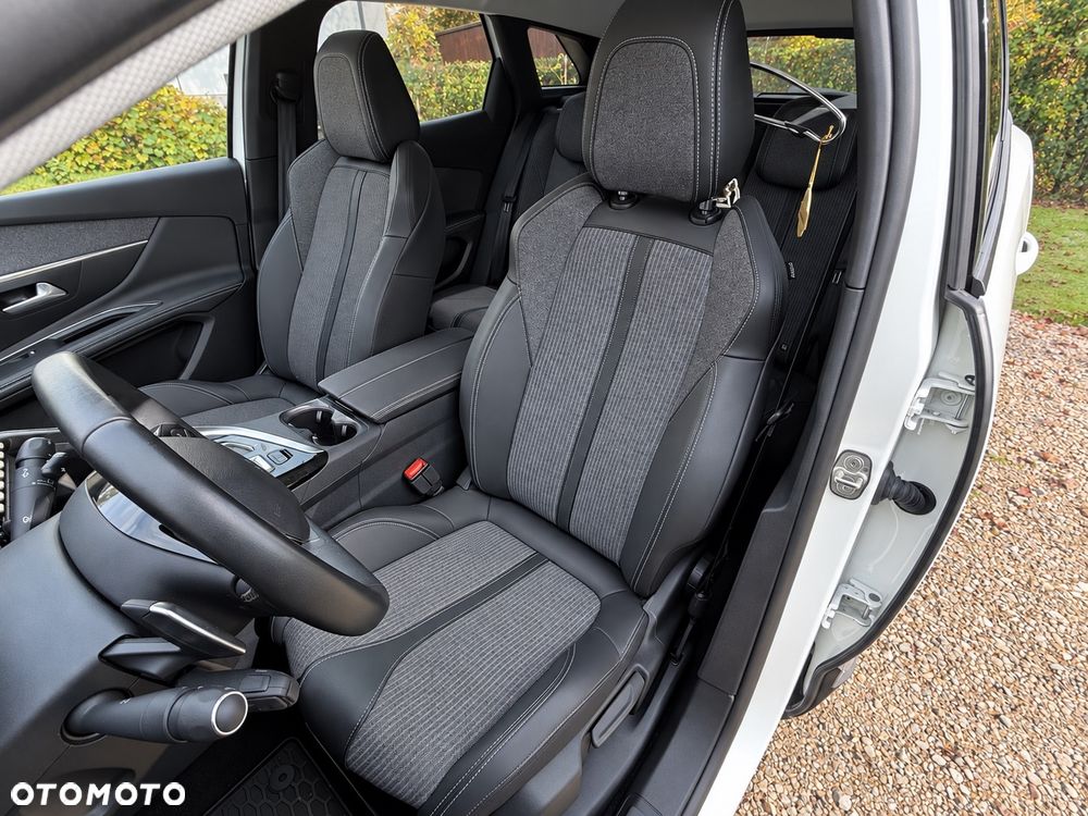 Peugeot 3008 - 17