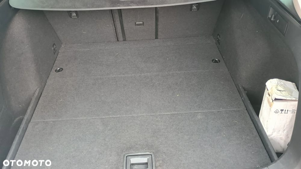Volkswagen Golf - 8