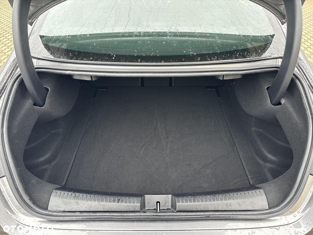 Mercedes-Benz CLA 180 Progressive 7G-DCT - 12