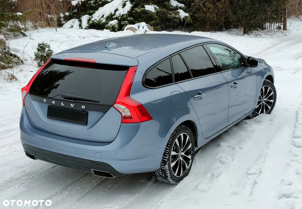 Volvo V60 D4 Geartronic Summum - 3