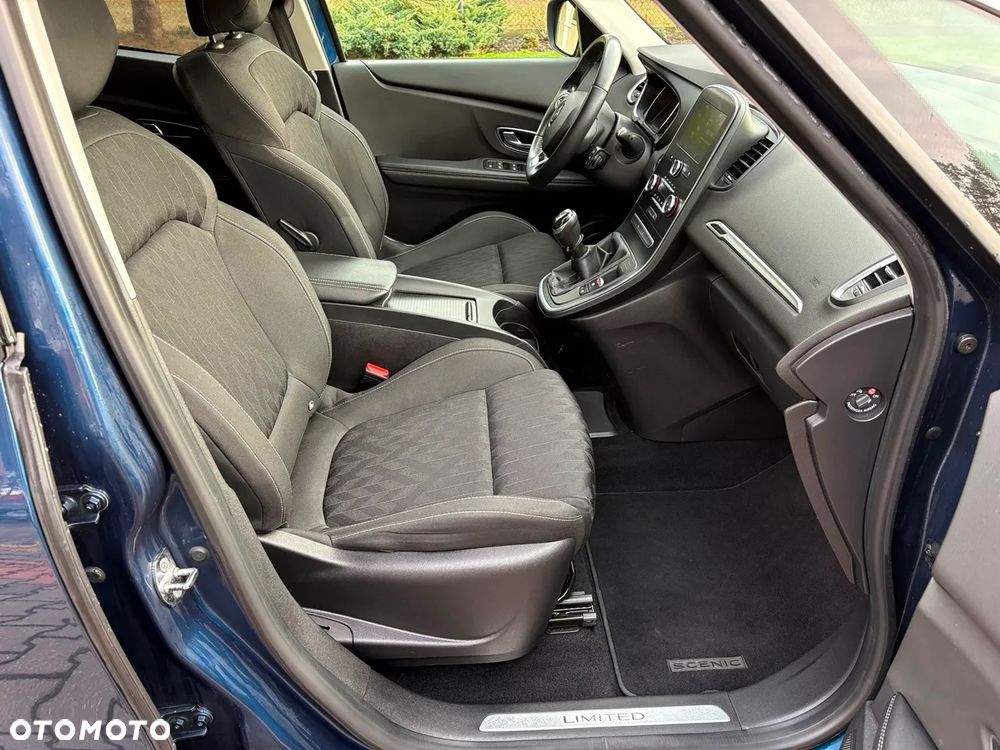 Renault Grand Scenic - 16