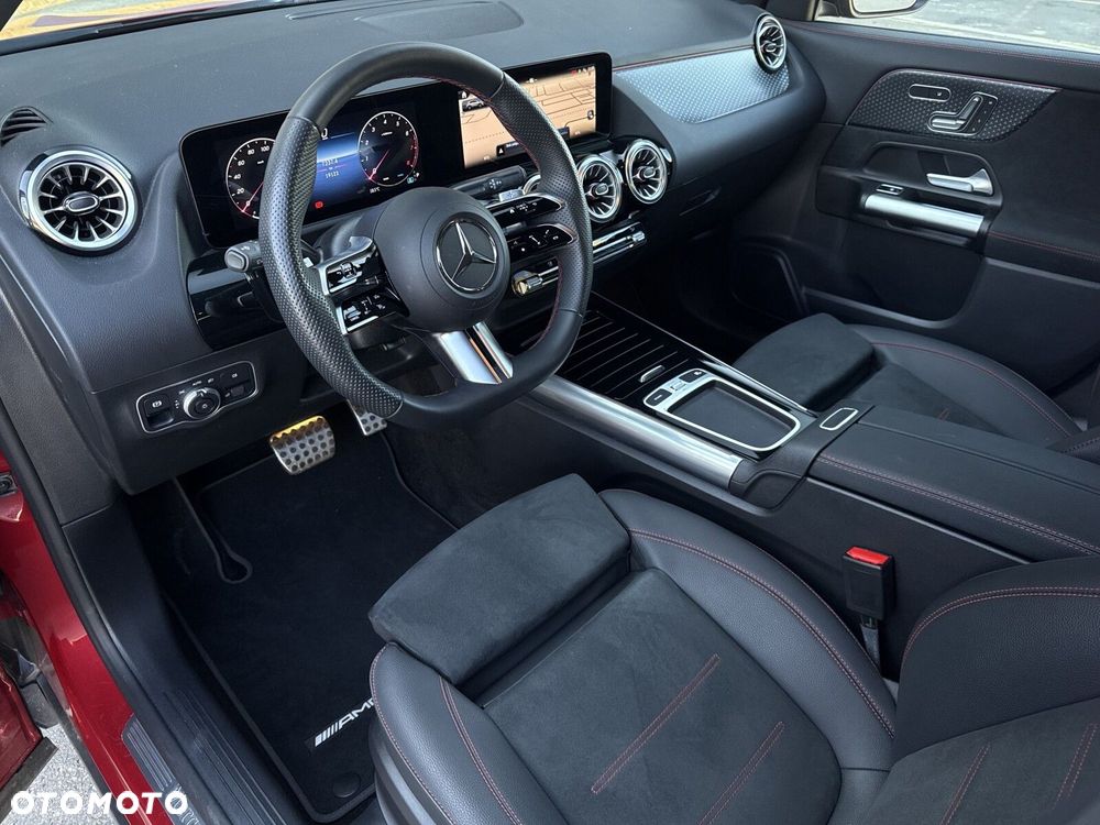 Mercedes-Benz GLA - 10