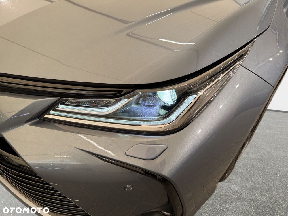 Toyota Corolla - 10