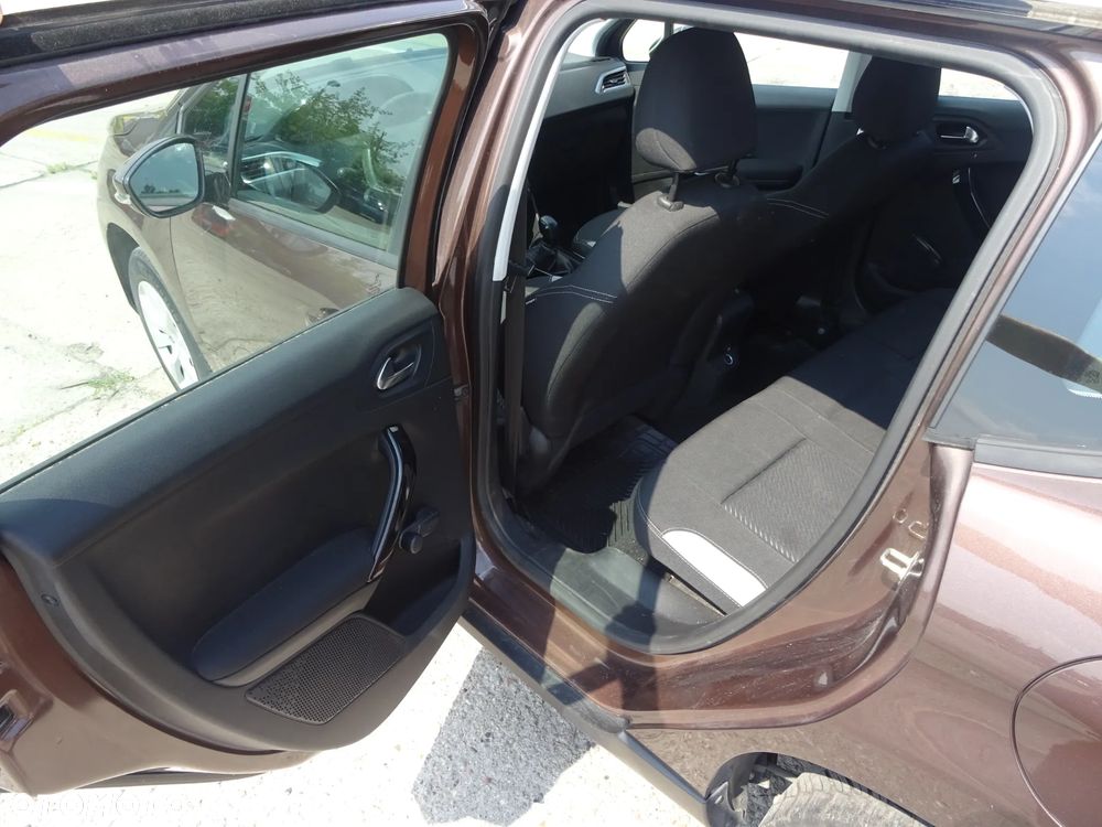 Peugeot 2008 1.2 Pure Tech Active EU6 - 15
