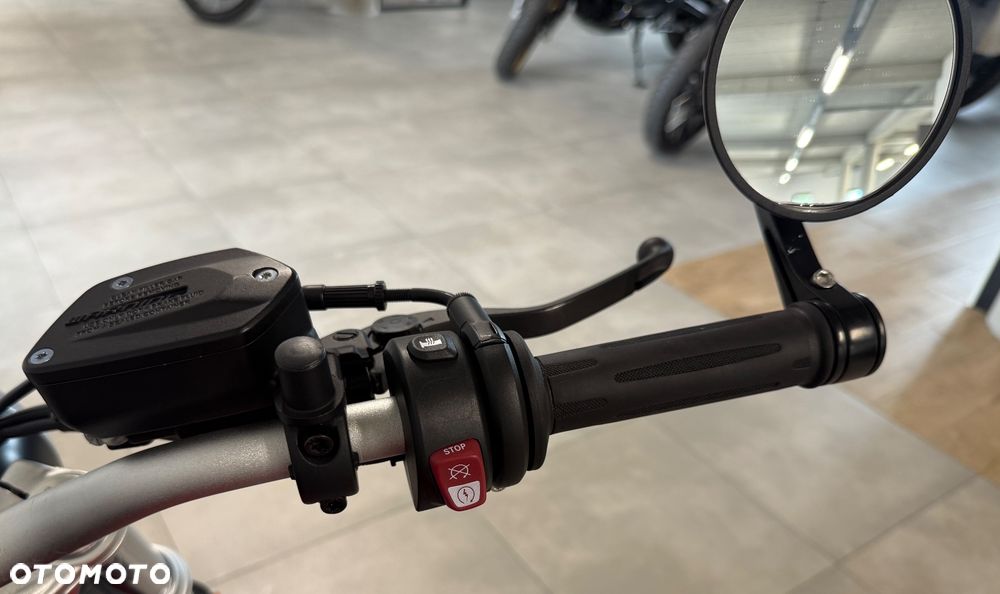 BMW R - 9