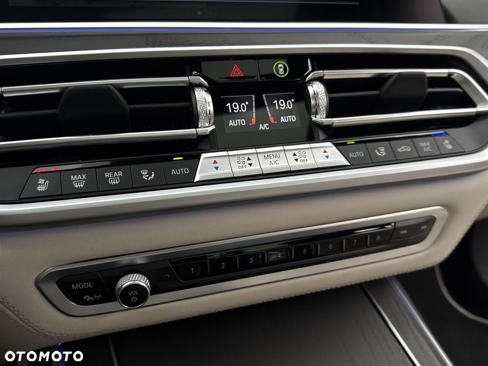 BMW X7 xDrive40d mHEV - 14