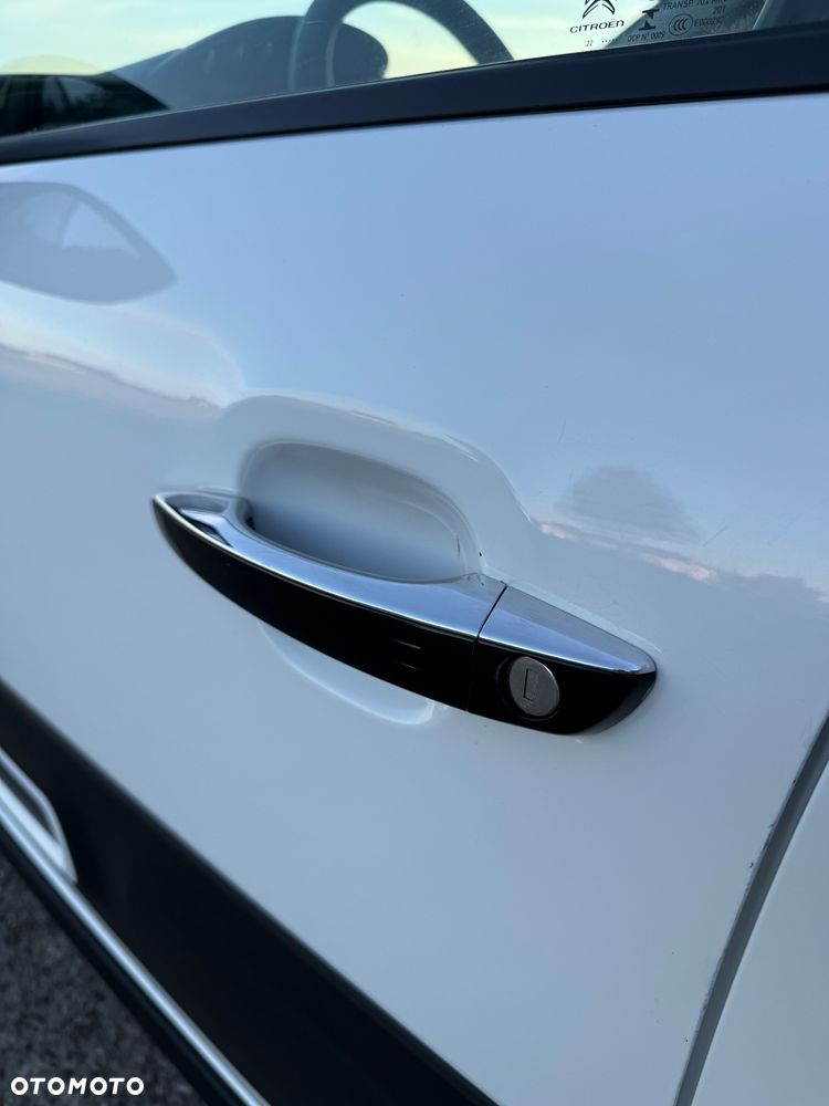 Citroën C3 1.2 PureTech Shine - 33
