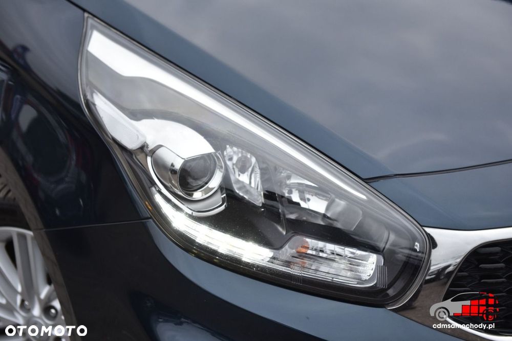 Kia Carens - 13