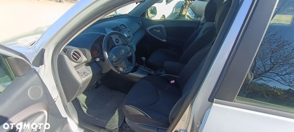 Toyota RAV4 2.0 4x4 Automatik Sol - 13