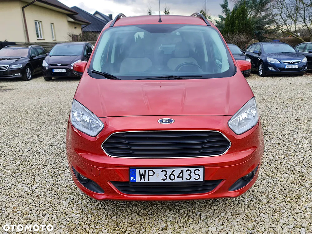 Ford Tourneo Courier 1.5 TDCi S&S Titanium - 4