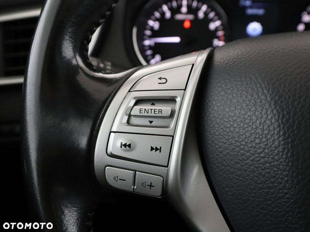 Nissan Qashqai 1.6 DIG-T N-Connecta - 30