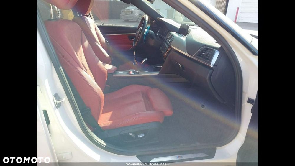 BMW Seria 3 340i M Sport - 9