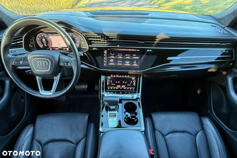 Audi Q8 55 TFSI quattro tiptronic - 11