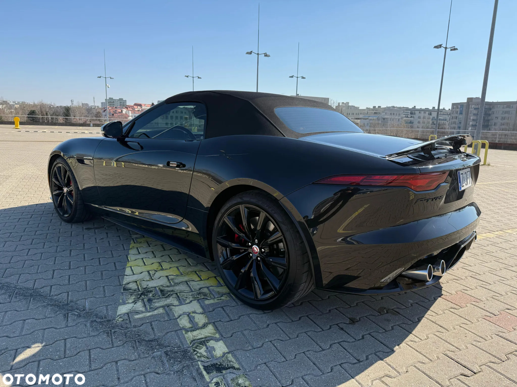 Jaguar F-Type Cabriolet P575 AWD R - 5