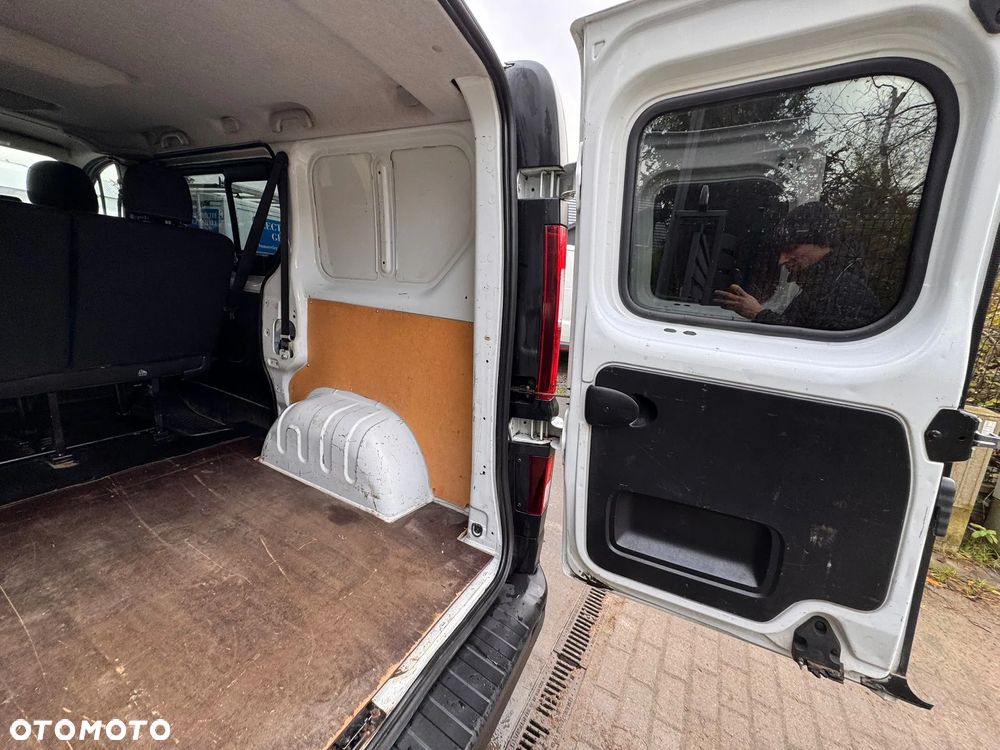 Opel VIVARO BRYGADÓWKA 6 MIEJSC KLIMATYZACJA - 9