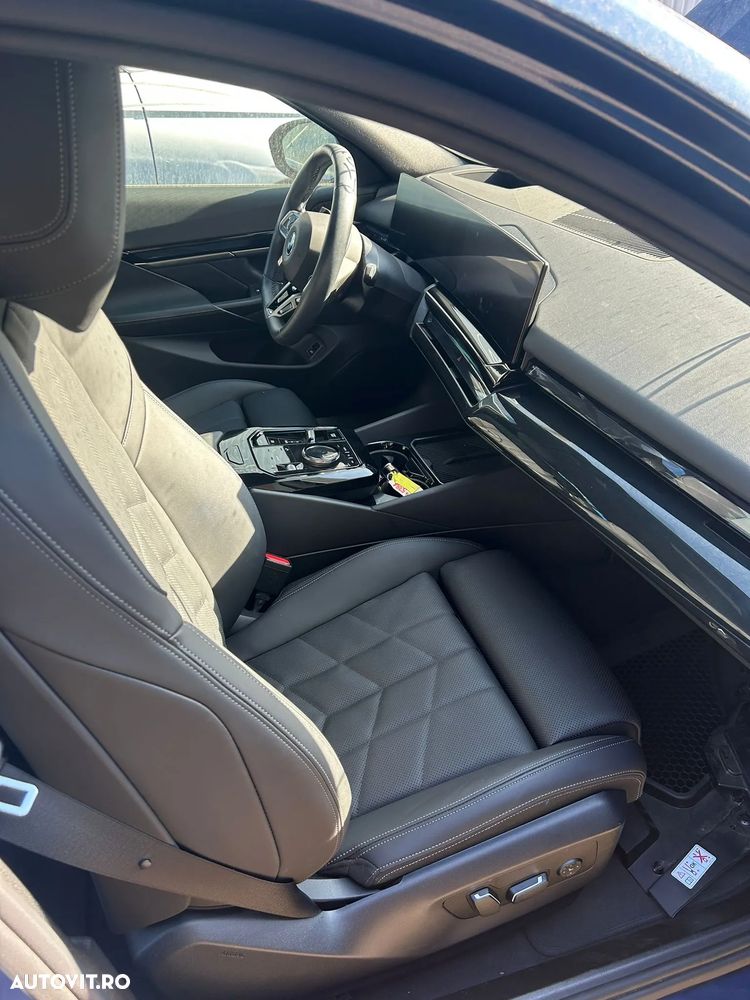 BMW i5 - 10