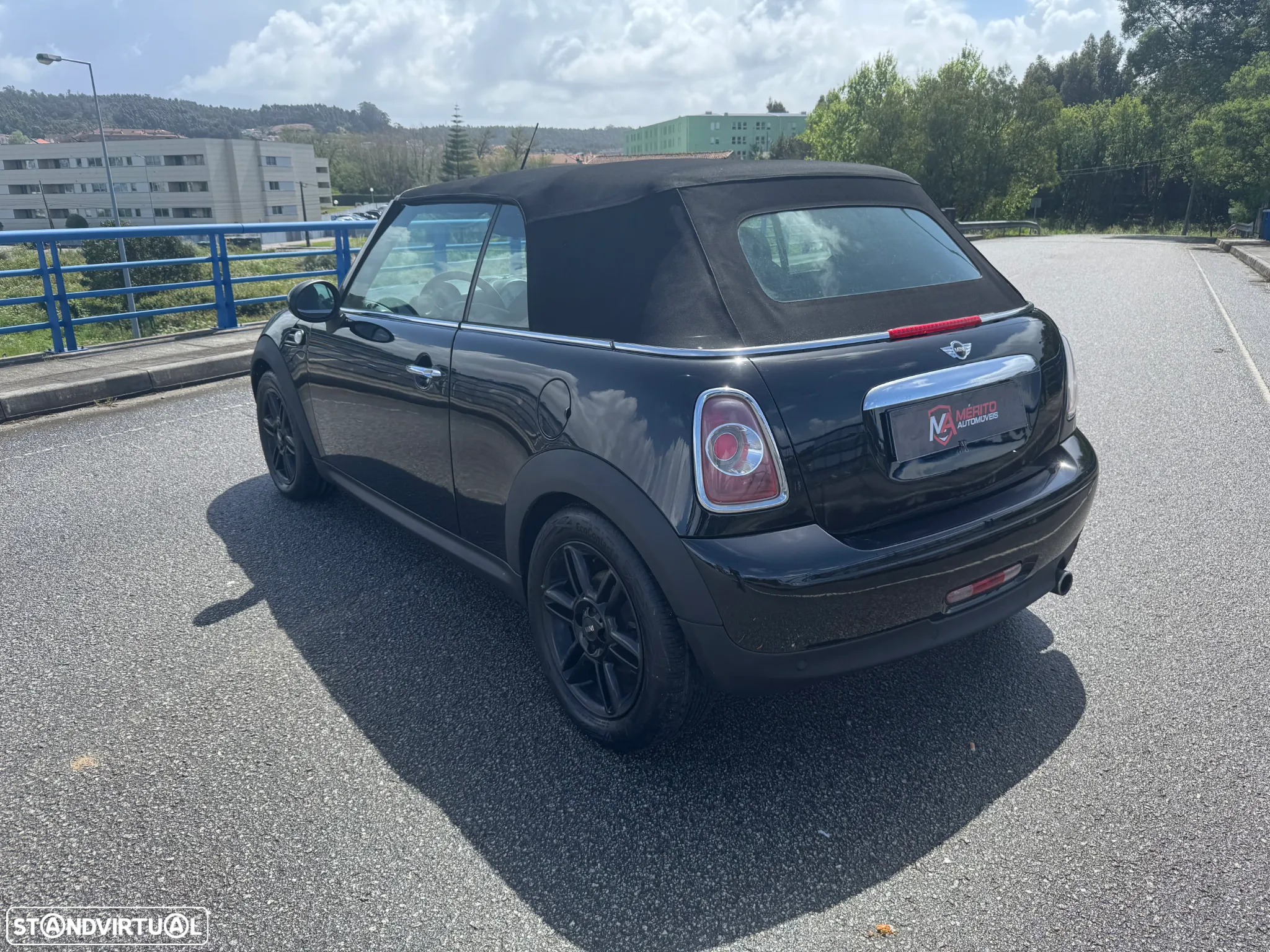 MINI Cabrio Cooper - 23