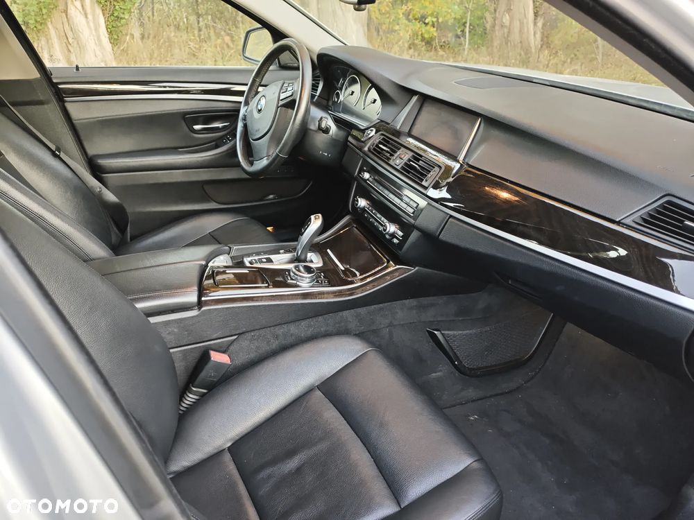 BMW Seria 5 535i - 16