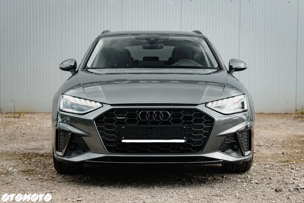 Audi A4 Avant 40 TDI quattro S tronic - 4
