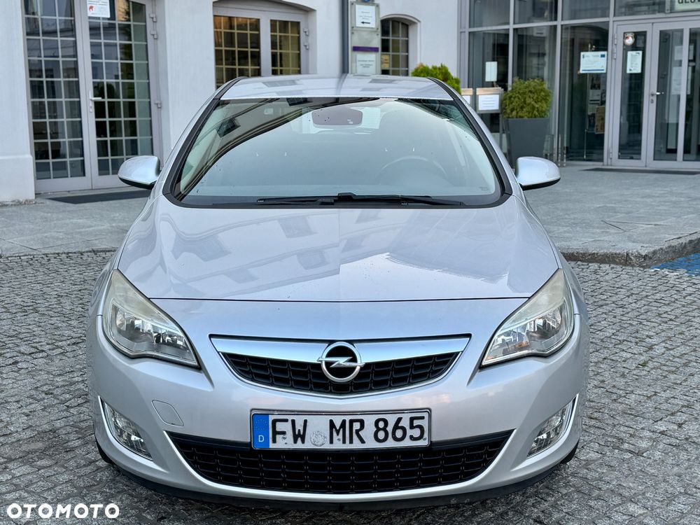 Opel Astra 1.6 Innovation - 9