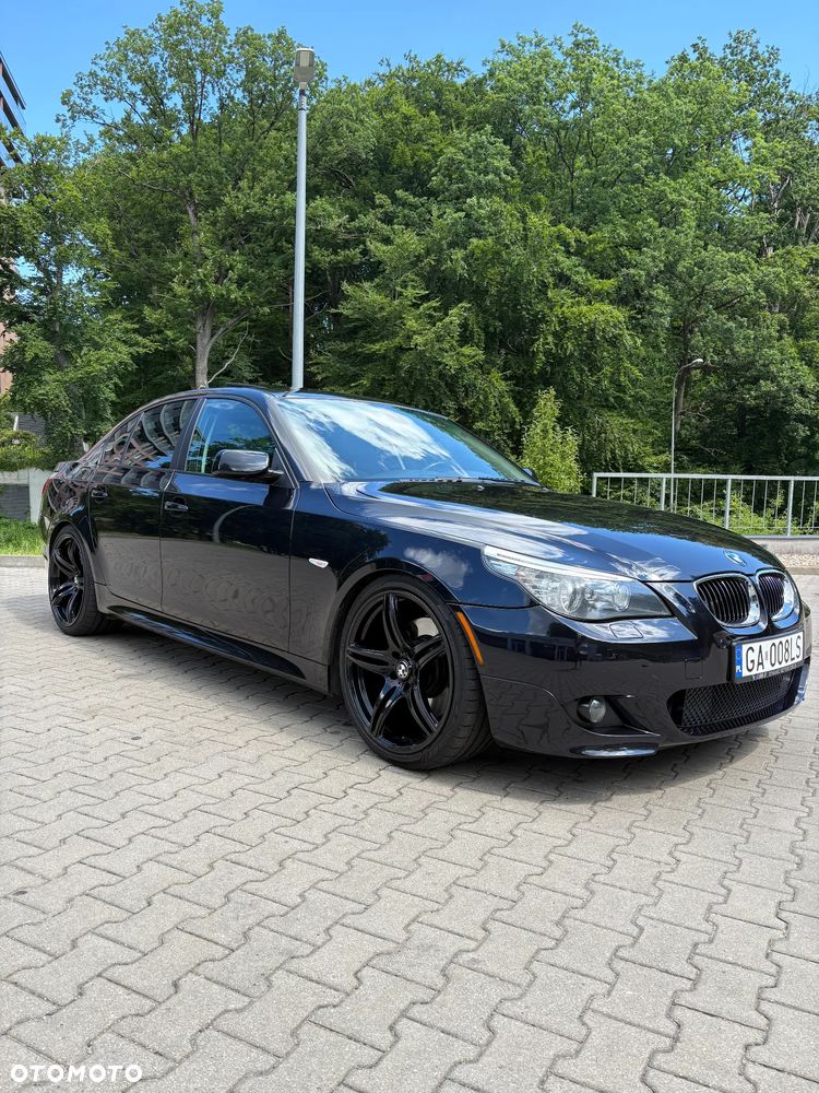BMW Seria 5 550i - 7