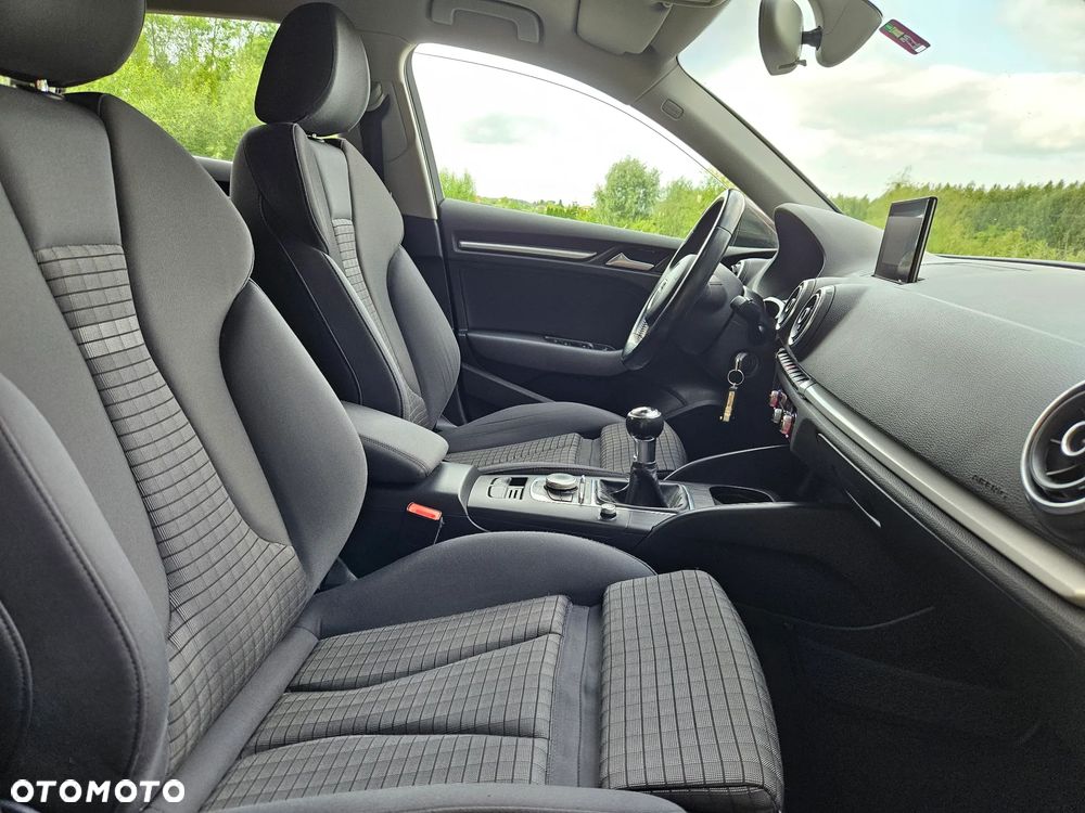 Audi A3 Sportback 2.0 TDI Attraction - 24