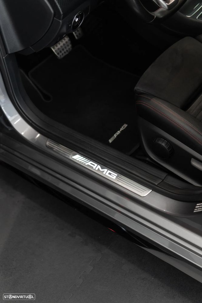 Mercedes-Benz A 45 AMG 4Matic Speedshift 7G-DCT - 24