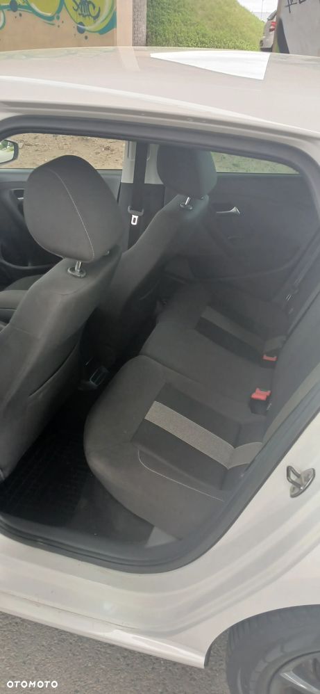 Volkswagen Polo 1.6 TDI Blue Motion Technology Comfortline - 8