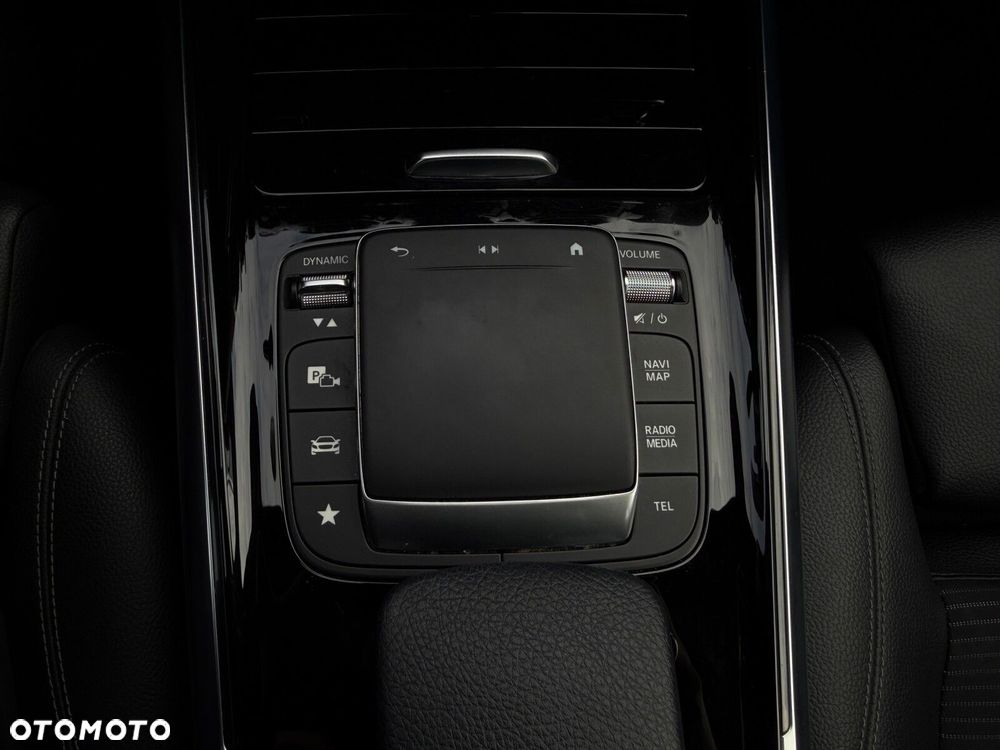 Mercedes-Benz GLA 200 Progressive - 20