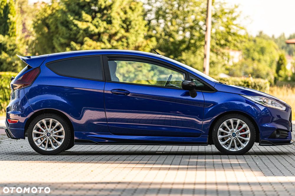 Ford Fiesta 1.6 EcoBoost ST - 19