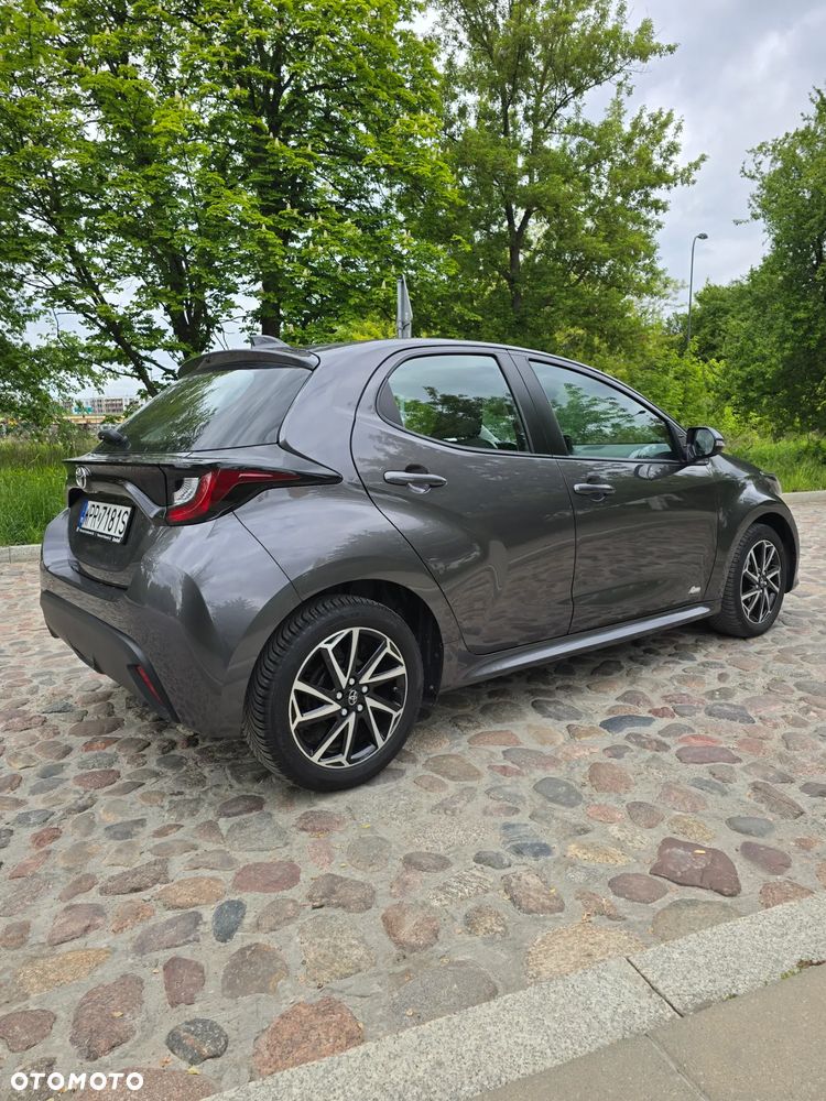 Toyota Yaris 1.0 Premium - 17