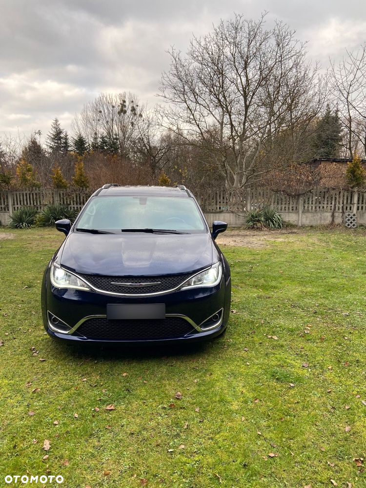 Chrysler Pacifica - 7