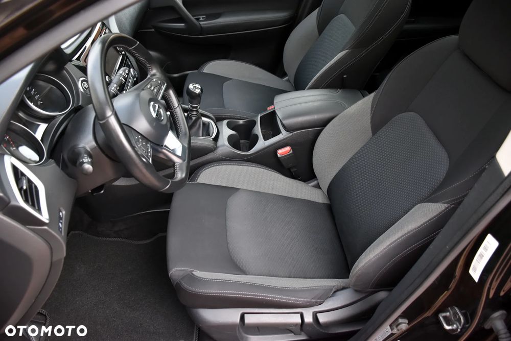 Nissan Qashqai 1.3 DIG-T N-Connecta - 17